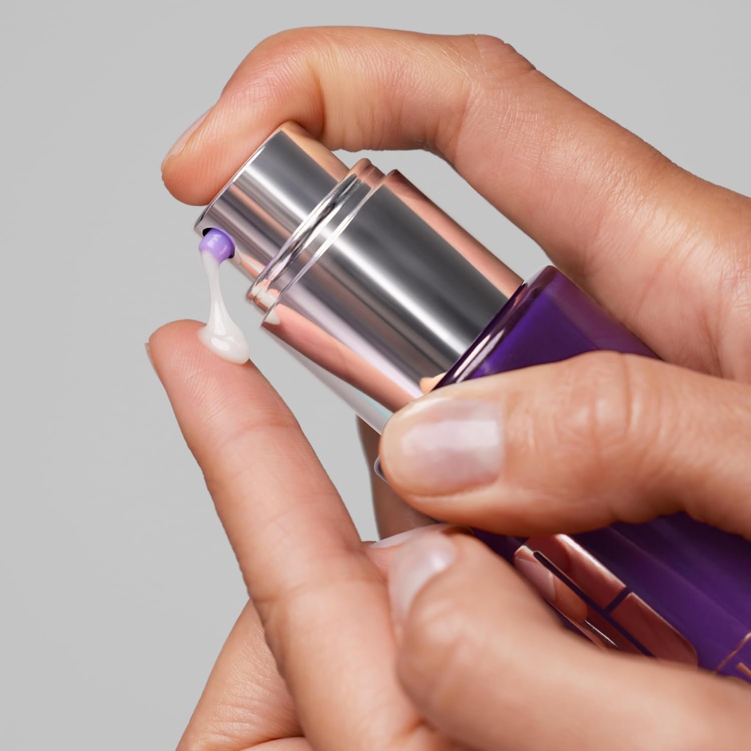 Clinique Smart Clinical Repair Wrinkle Correcting Anti Aging Face Serum With Hyaluronic Acid, Peptides + Advanced Retinoid Serum For All Skin Types | Hydrating - Image 2