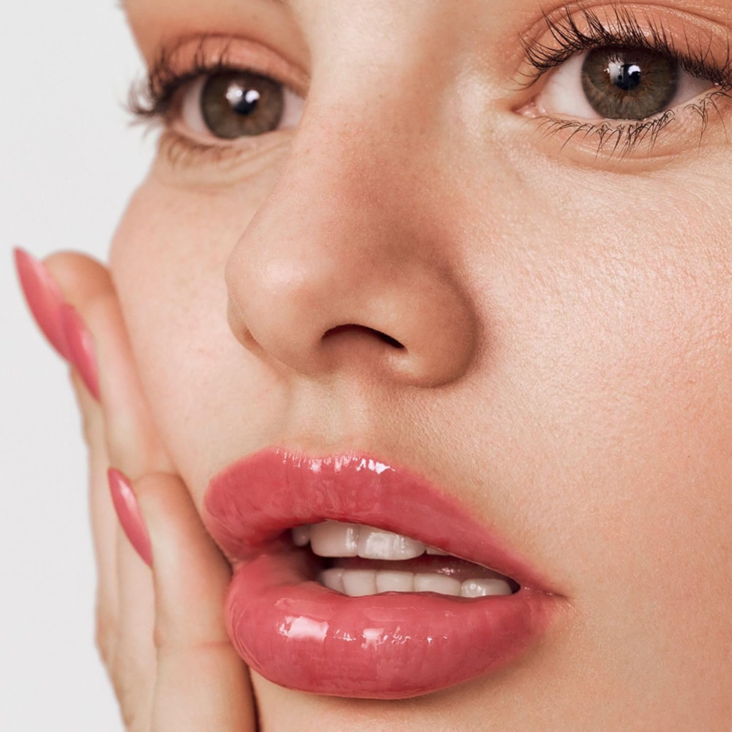 Summer Fridays Tinted Lip Butter Balm - Conditioning Vegan Lip Balm for Instant Moisture, Shine & Hydration - Sheer-Tinted, Soothing Skincare - Pink Guava (.5 Oz) - Image 5